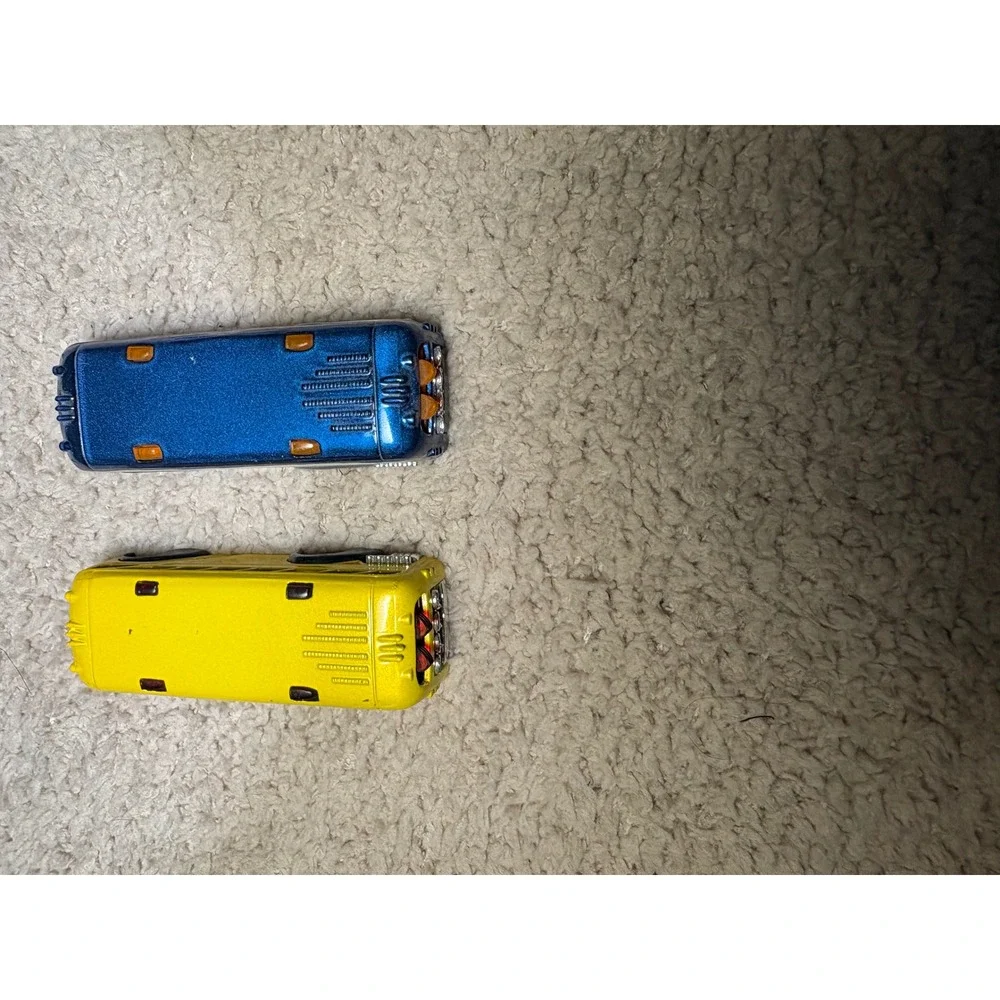 Hot Wheels Surfin School Bus Lot of 2 Yellow Blue Woody Custom Diecast 1:64